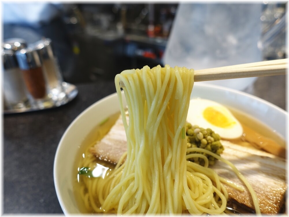 麺屋ひょっとこ銀座店 和風実山椒焼豚麺の麺