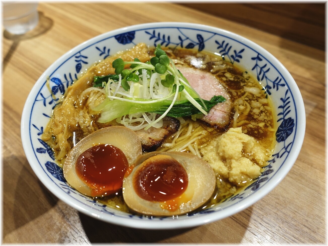 nii 生姜醤油ラーメン