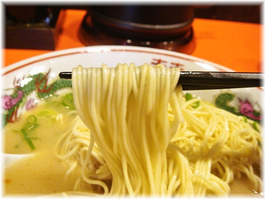 福ヤ 久留米ラーメンの麺