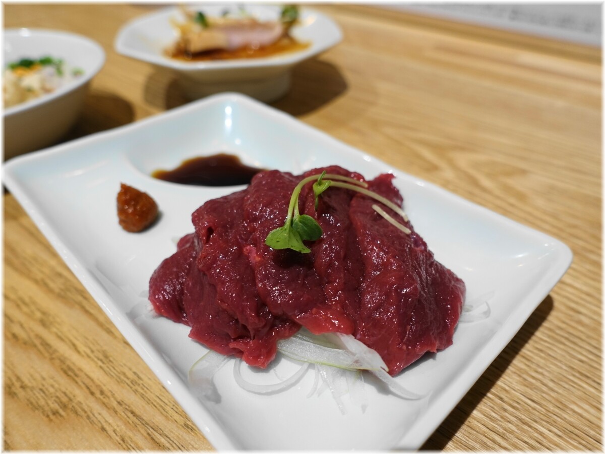 富ヶ谷鳥と麺と 馬刺し