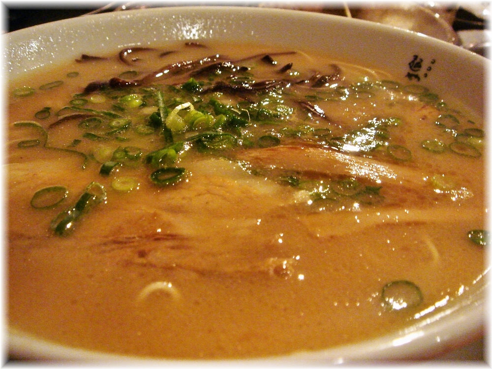 麺やおの ラーメンのスープ