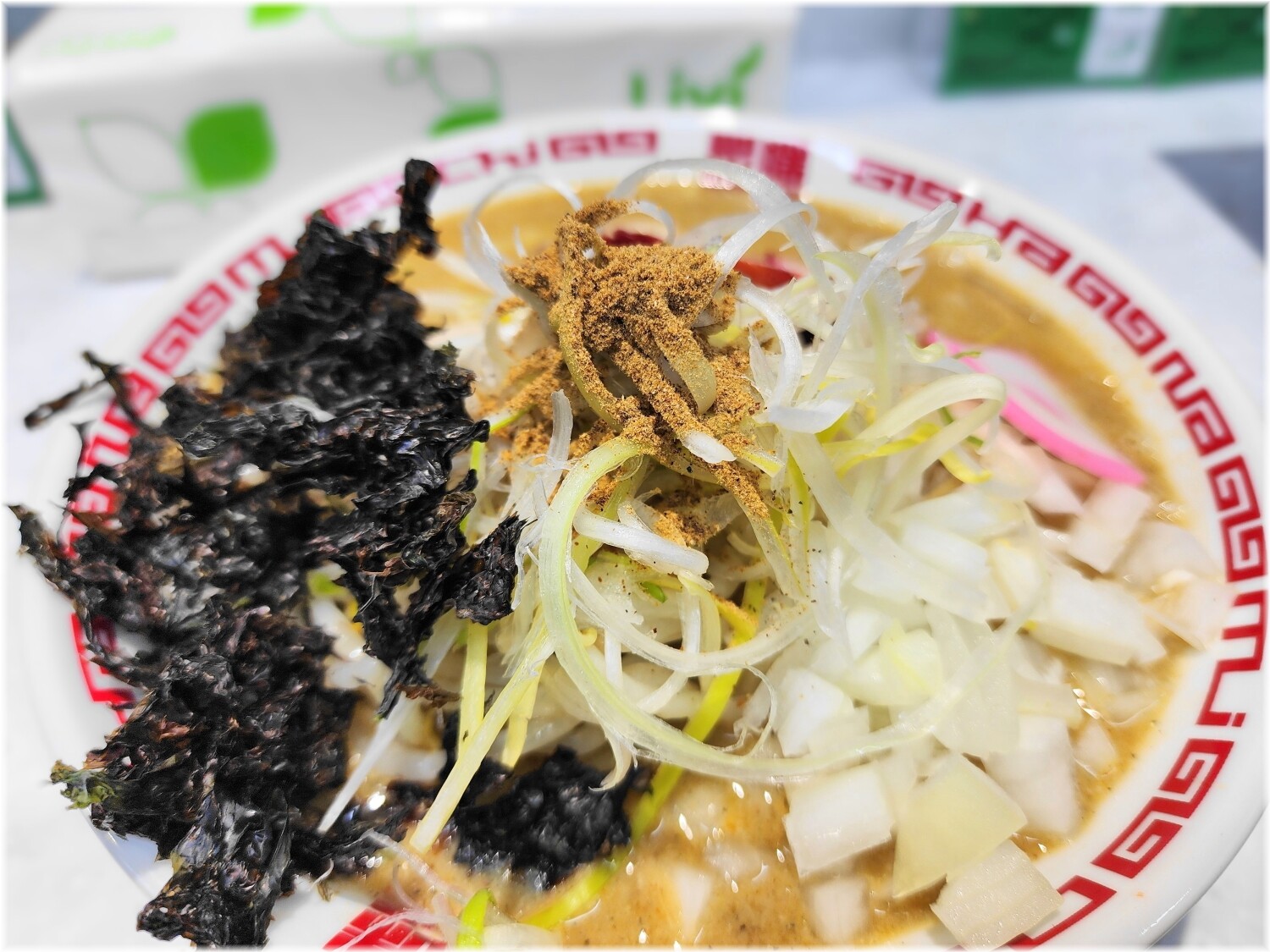MISOHANAMICHI三田店3 濃厚煮干し味噌ラーメンの具2