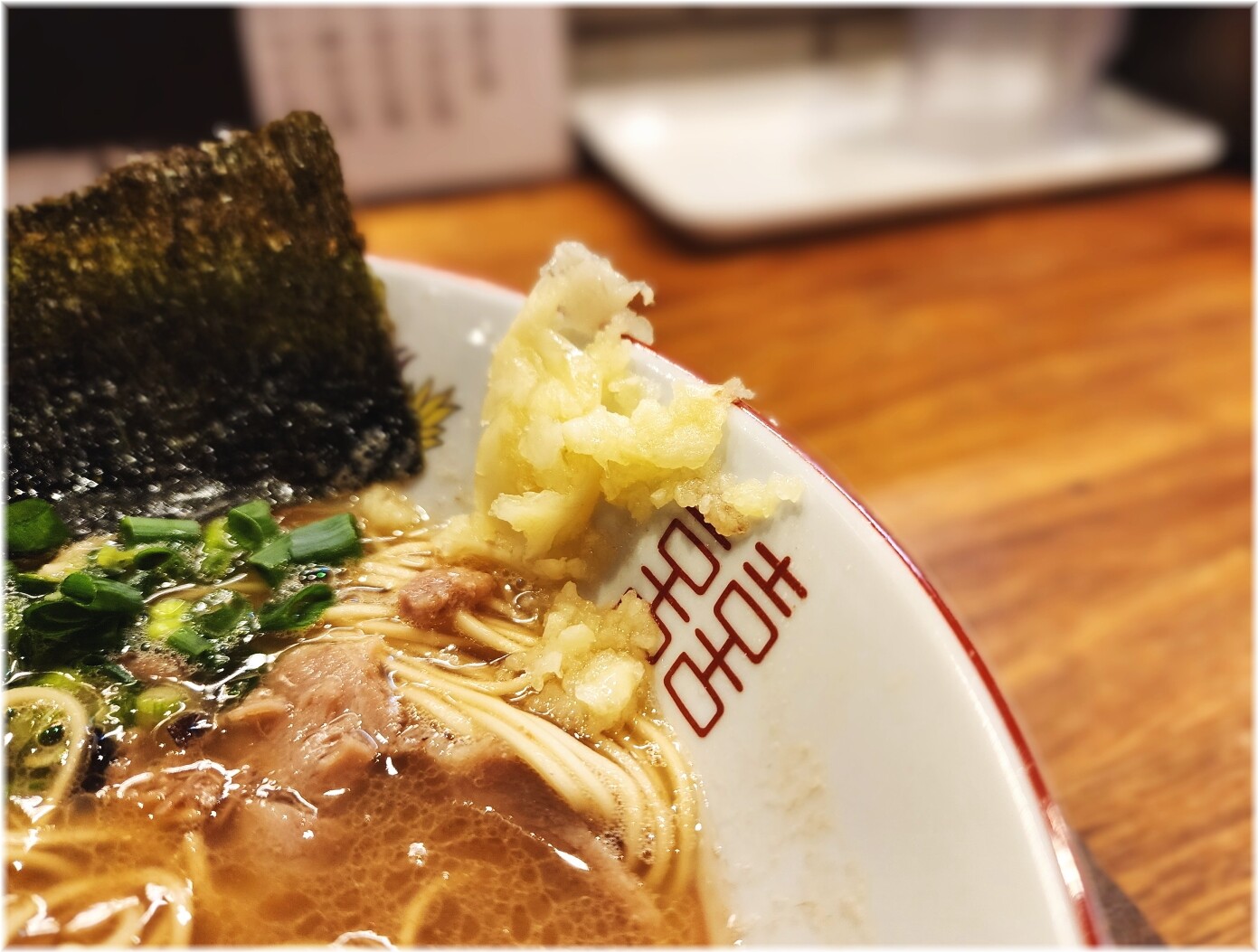豚魂78 らーめんにへずりニンニク