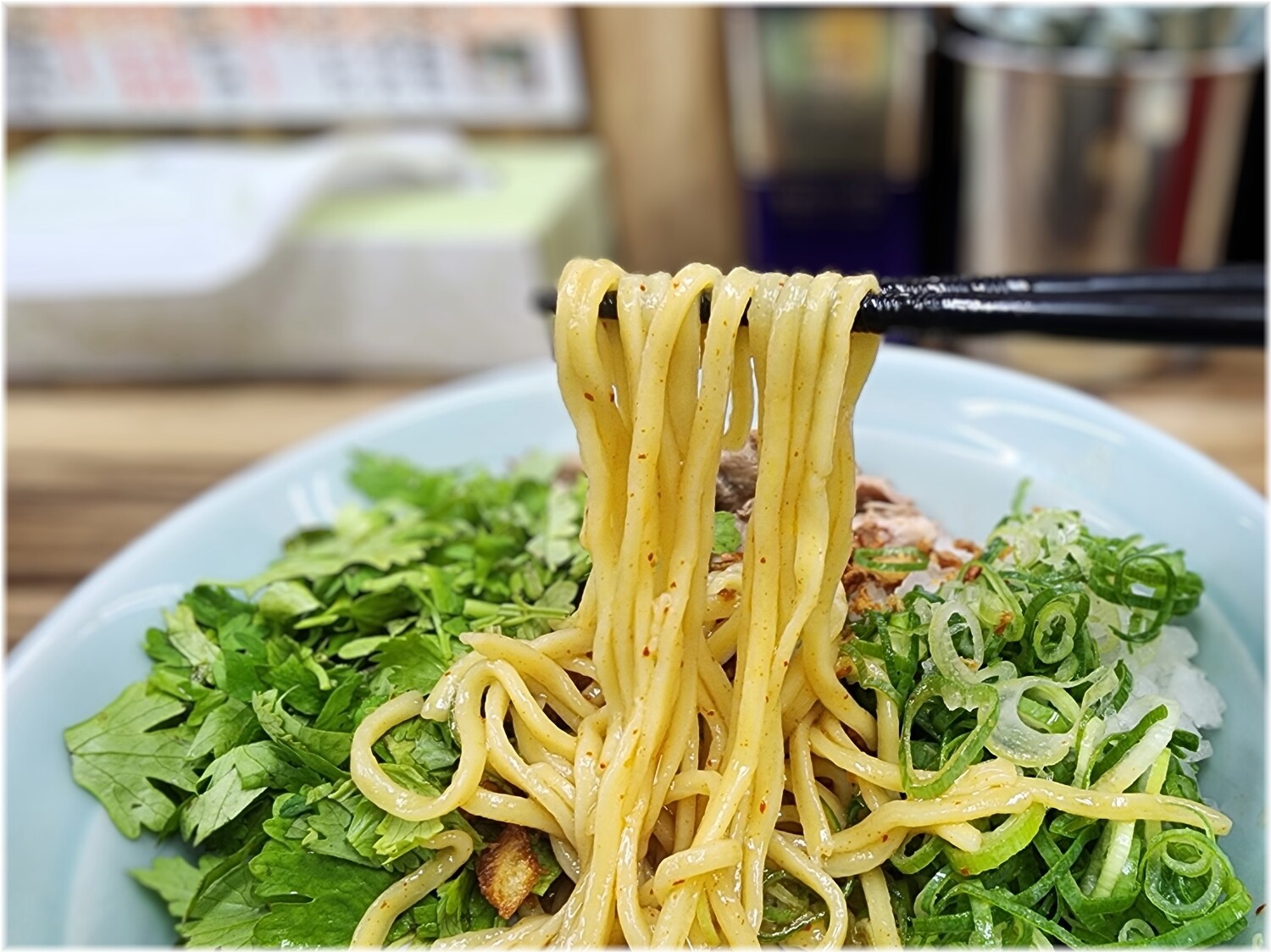 武源家5 ちょい辛パクチーまぜそばの麺