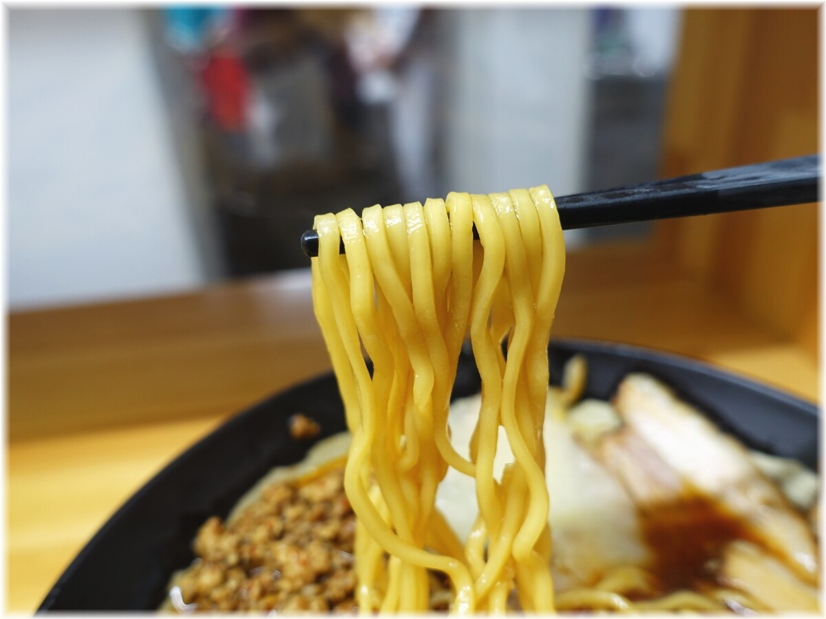 北大塚ラーメン 激辛チャーシュー麺(並)にニンニクの麺