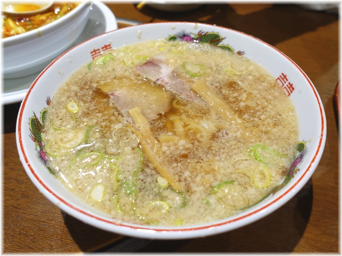 成龍萬寿山本店 萬寿山ラーメン