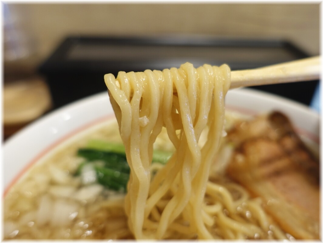 中華そば山下 背脂入り煮干中華そばの麺
