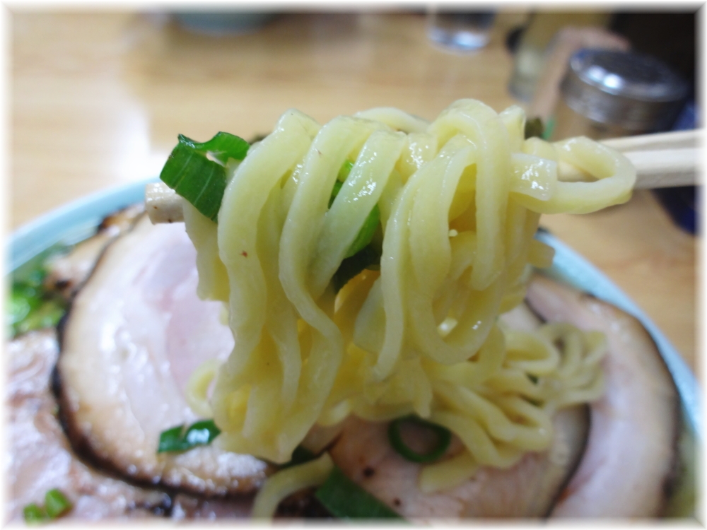 近藤家 塩チャーシューメンの麺