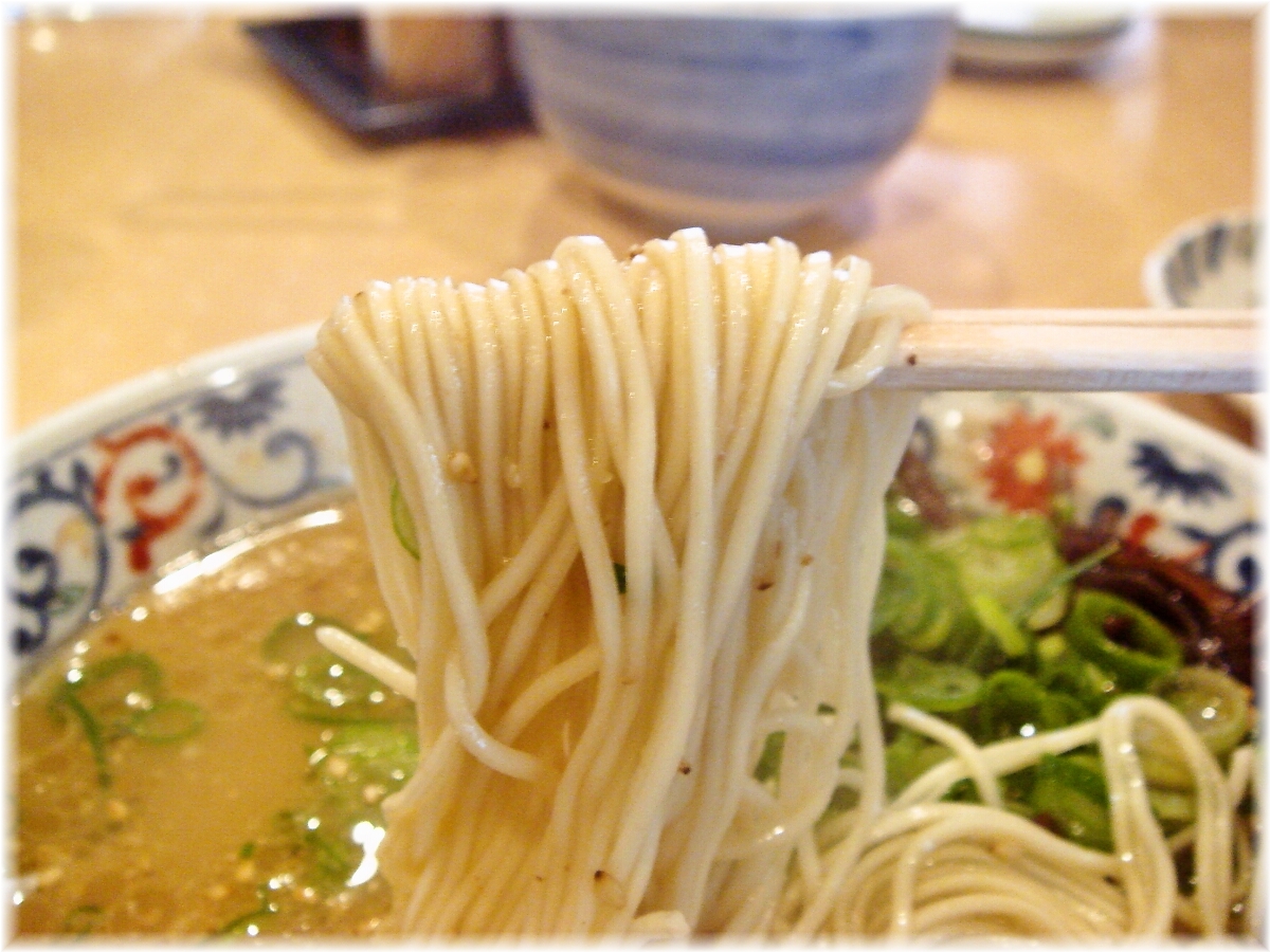 博多葱一 ラーメンの麺