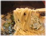 由丸 磯岩のりらーめんの麺