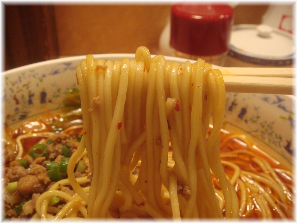 大明担担麺 箱崎店 担担麺の麺