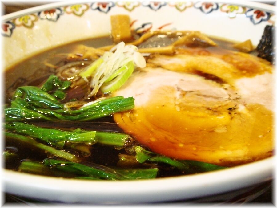 松虎亭 盛岡醤油老麺の具