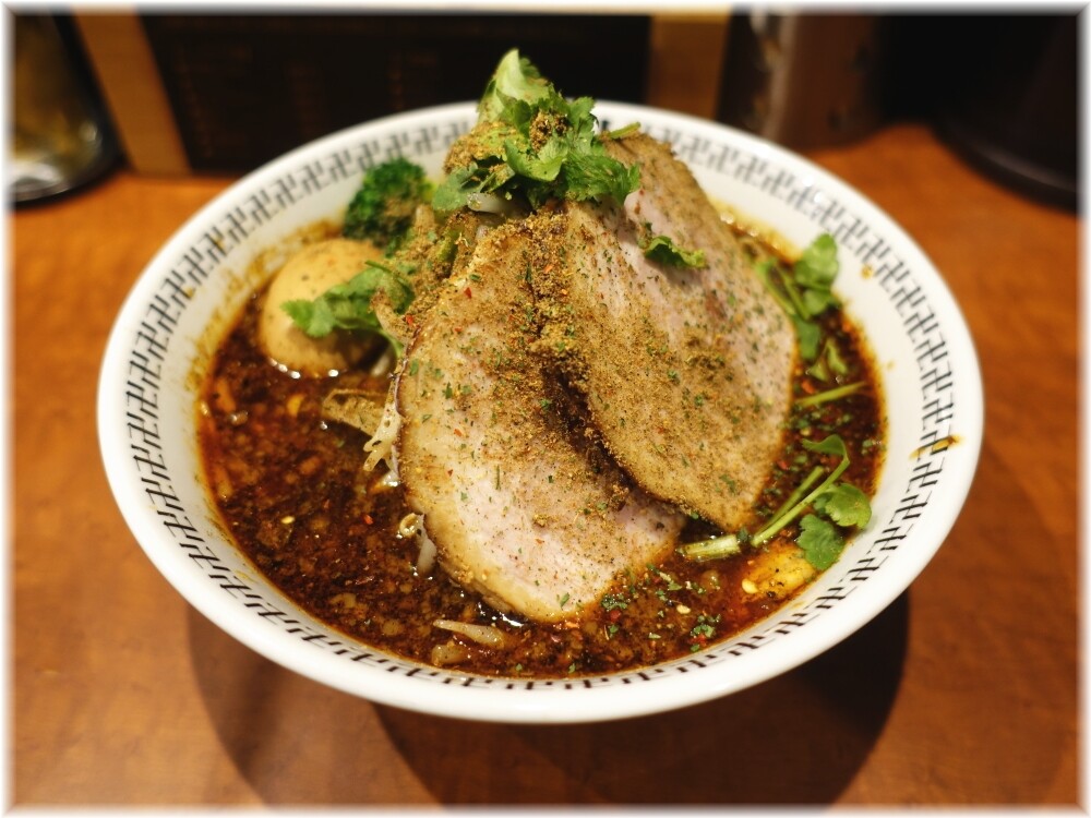 卍力秋葉原店 スパイス・特製ラー麺