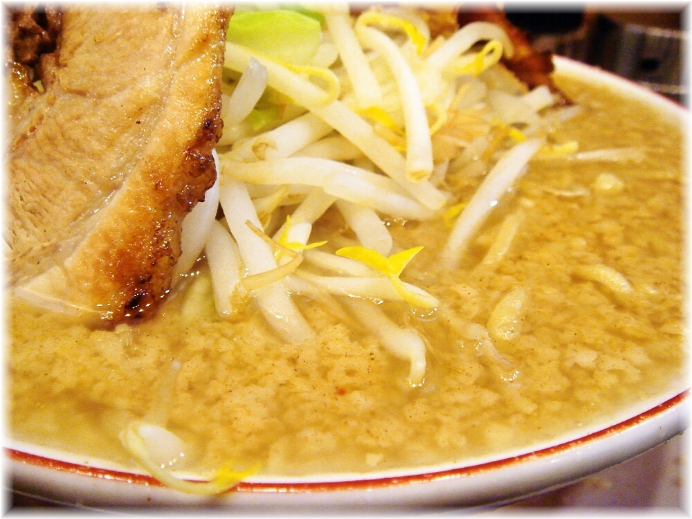 せたが屋本店 魚郎らーめんのスープ