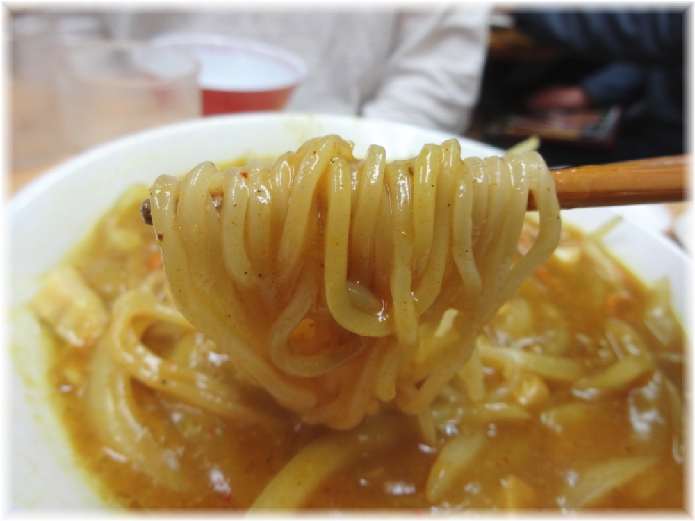 中華三陽2 ボーボーメンの麺