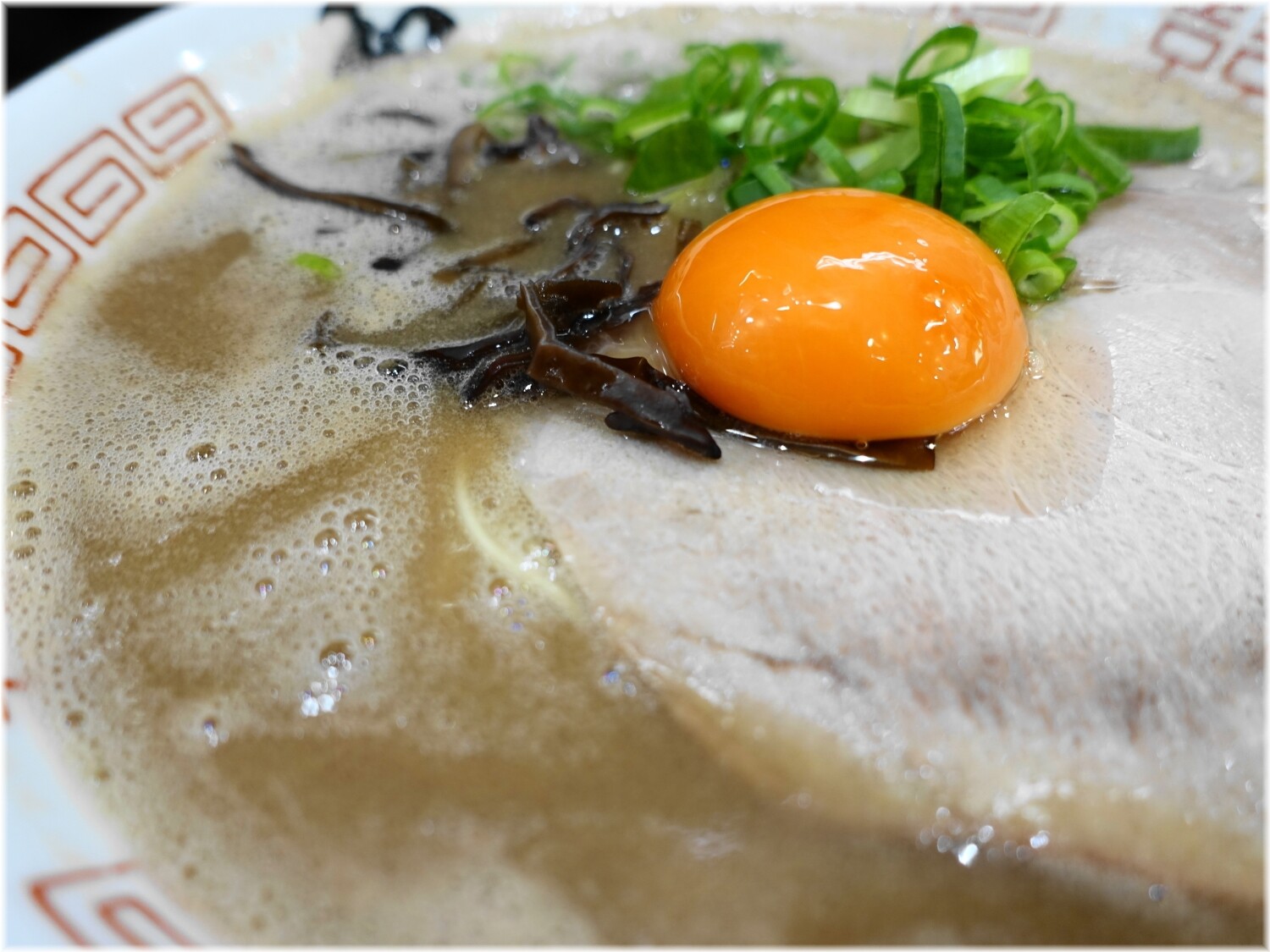 博多ラーメン和3 月見ラーメンの具