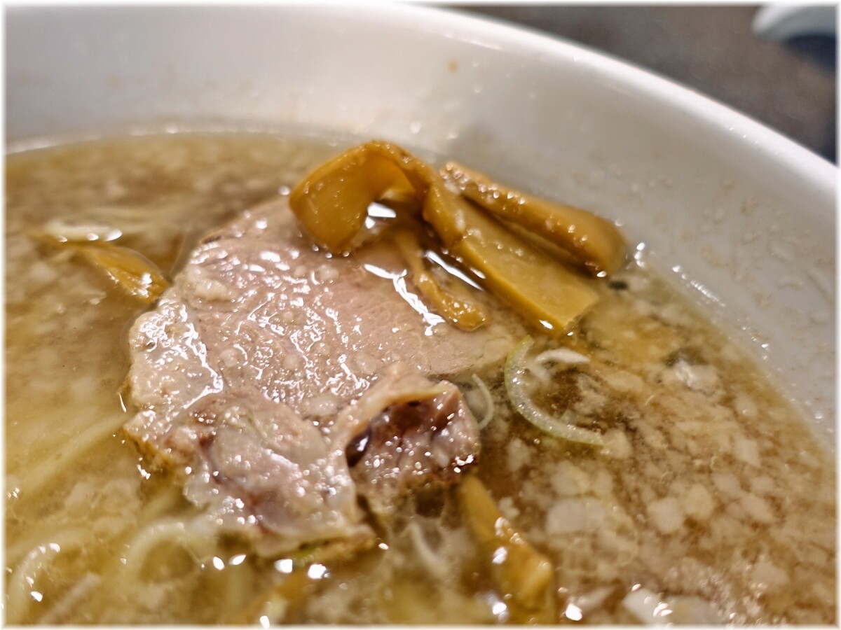 丸富 醤油ラーメンの具2