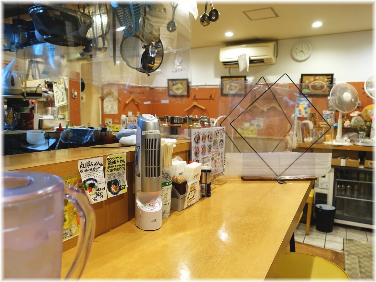 汐のや 店内