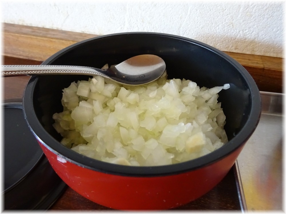 賀乃屋 卓上の刻み玉ねぎ
