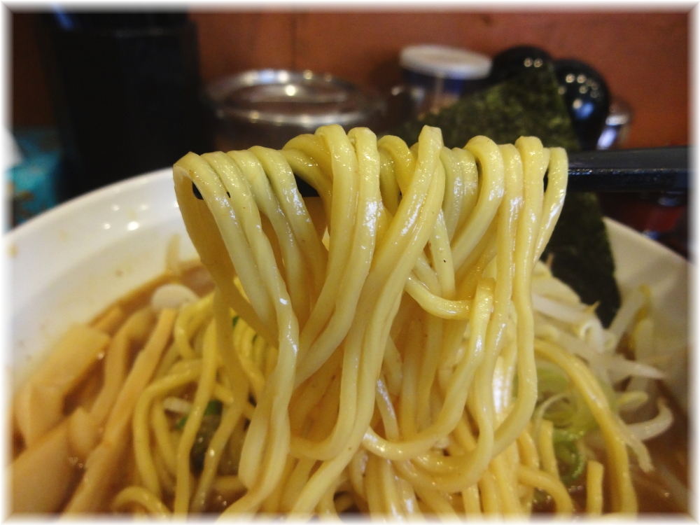 一本道 醤油ラーメンの麺