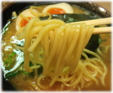 神田らーめん わいず 玉子ラーメンの麺