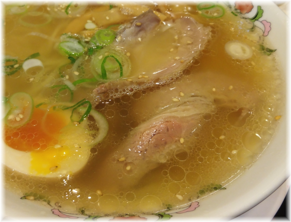 王将桜木町店 牛骨塩ラーメンの具