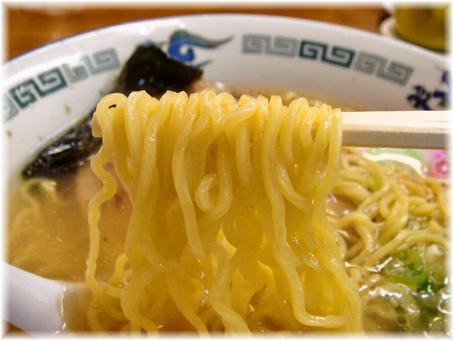 塩屋ゆうじろう 塩ラーメンの麺