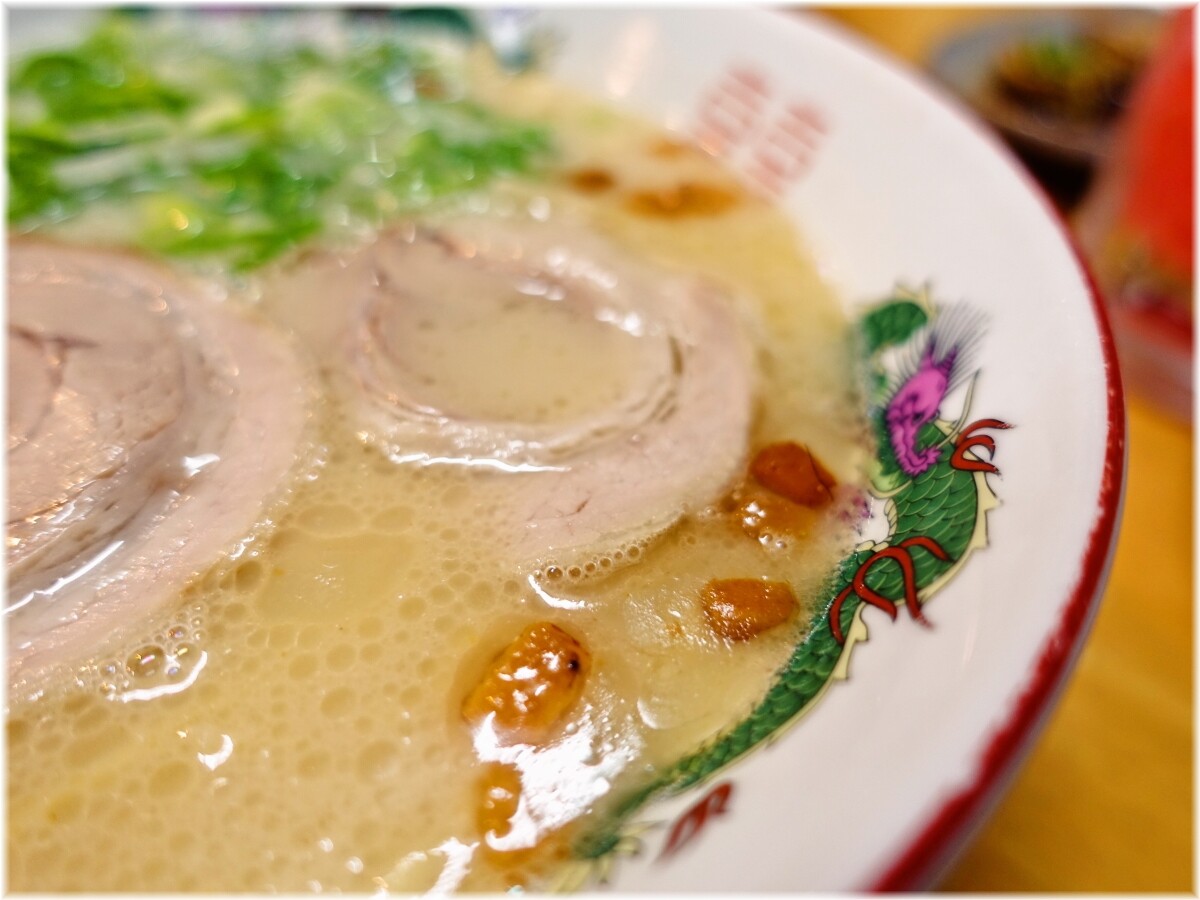 大栄ラーメン ラーメンのカリカリ