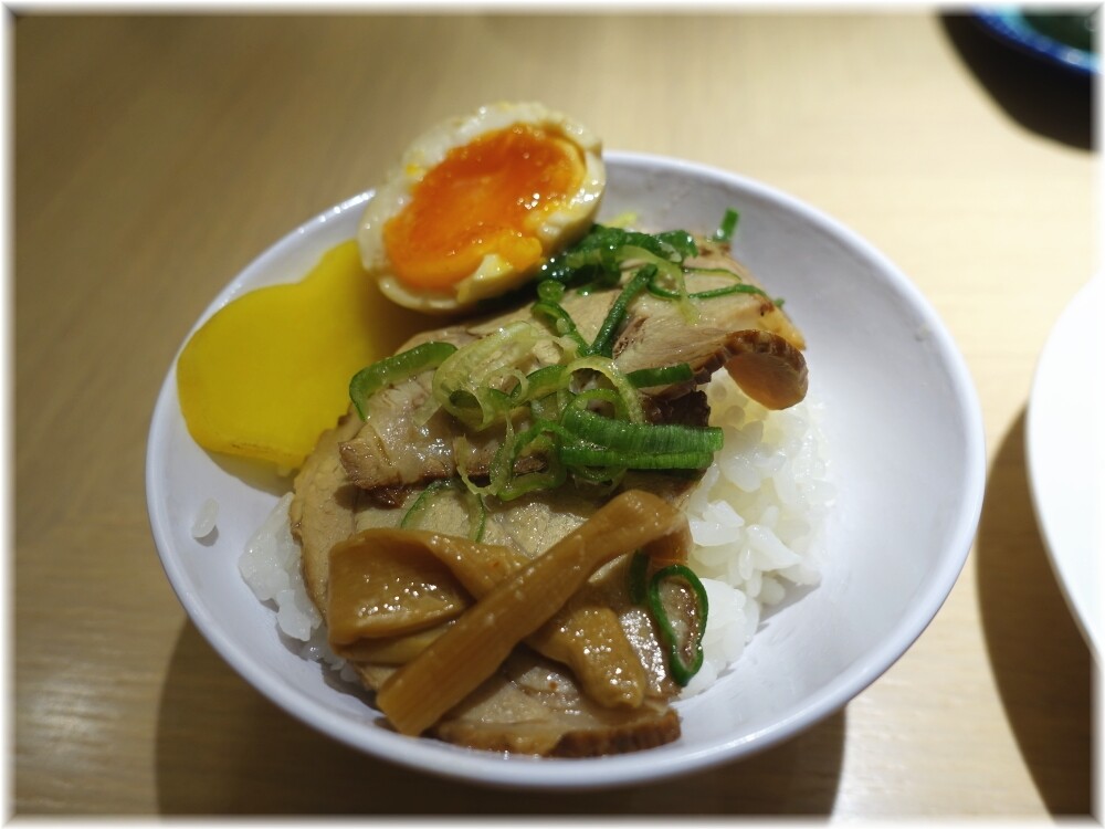 ますたに日本橋本店 サービスライスにトッピング