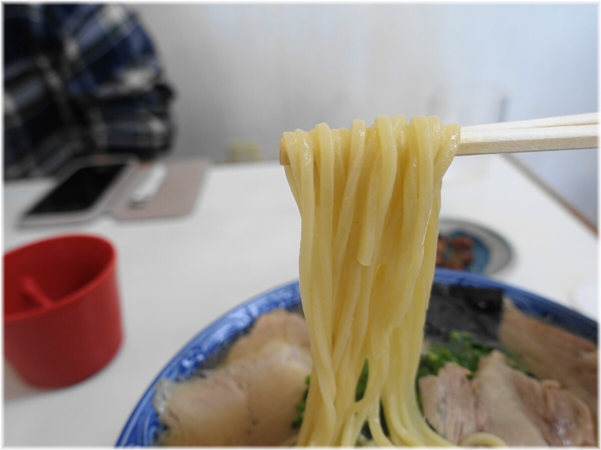 竜里 チャーシューメンの麺