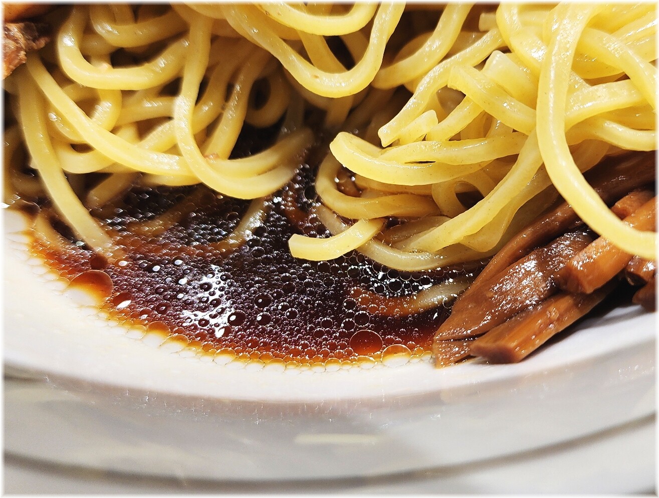 田町油そばセンター 油そば(並)のタレ