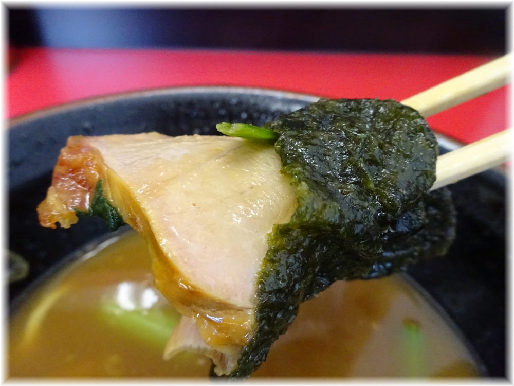 田上家 海苔でチャーシュー巻き巻き