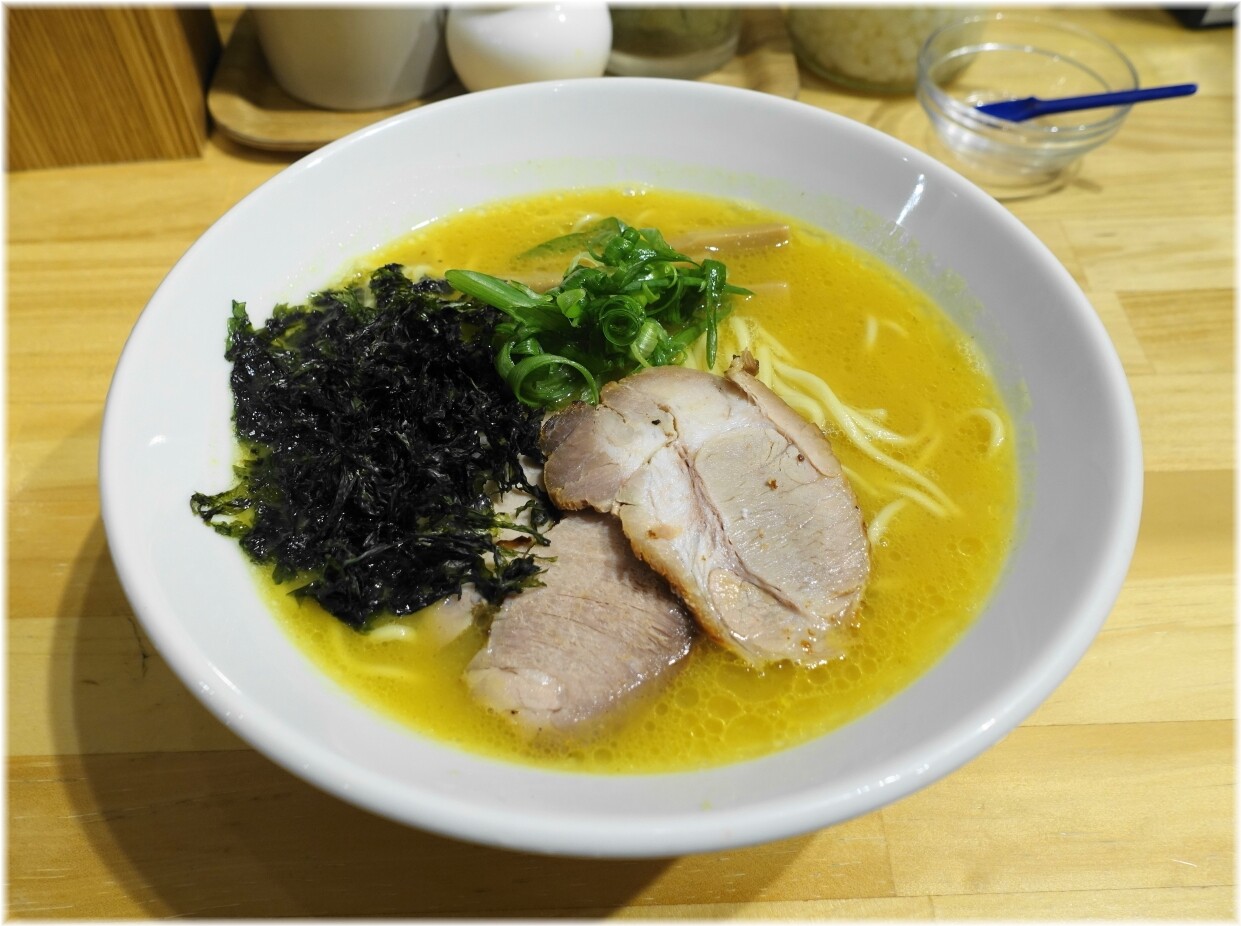 SUNDAY 有明産高級ばら海苔ラーメン
