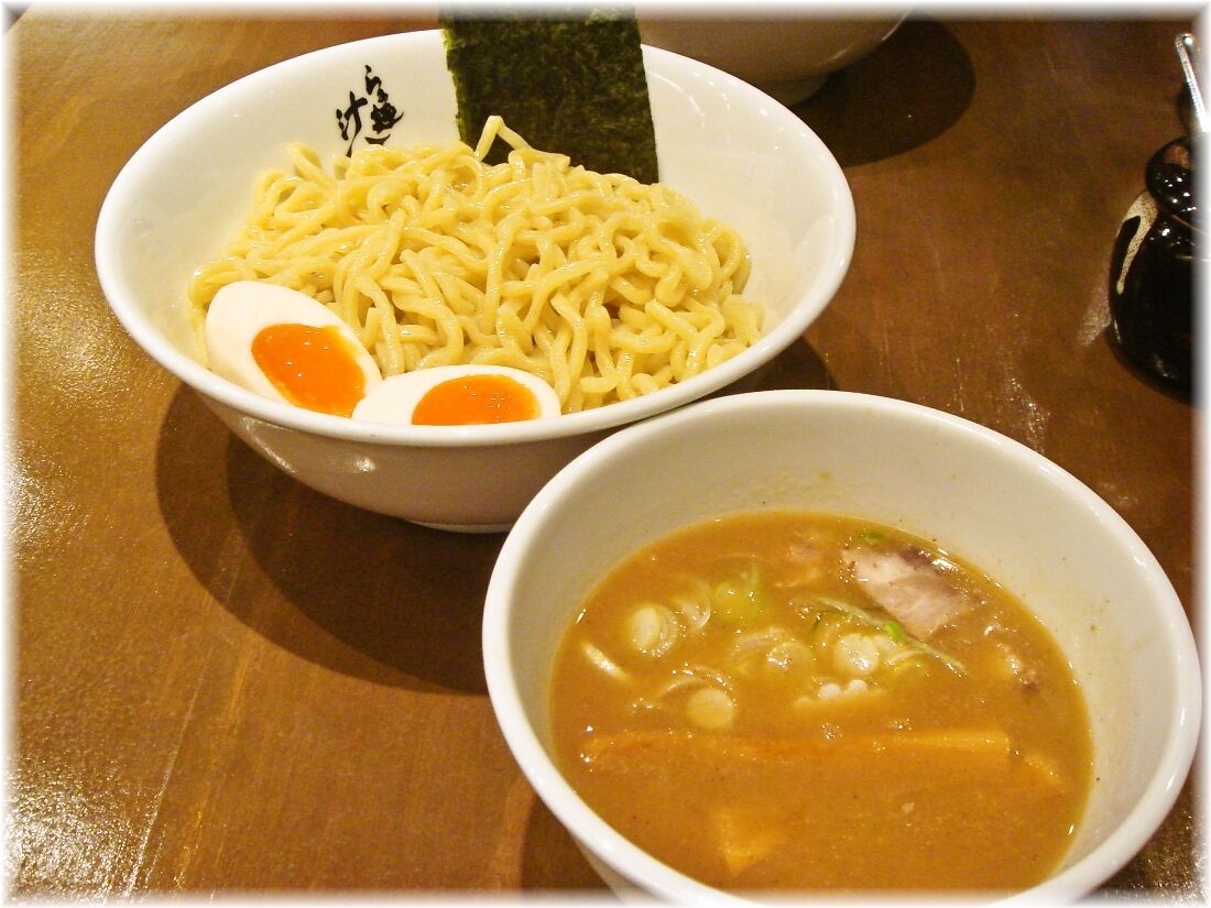 汁八番 濃厚魚介つけ麺