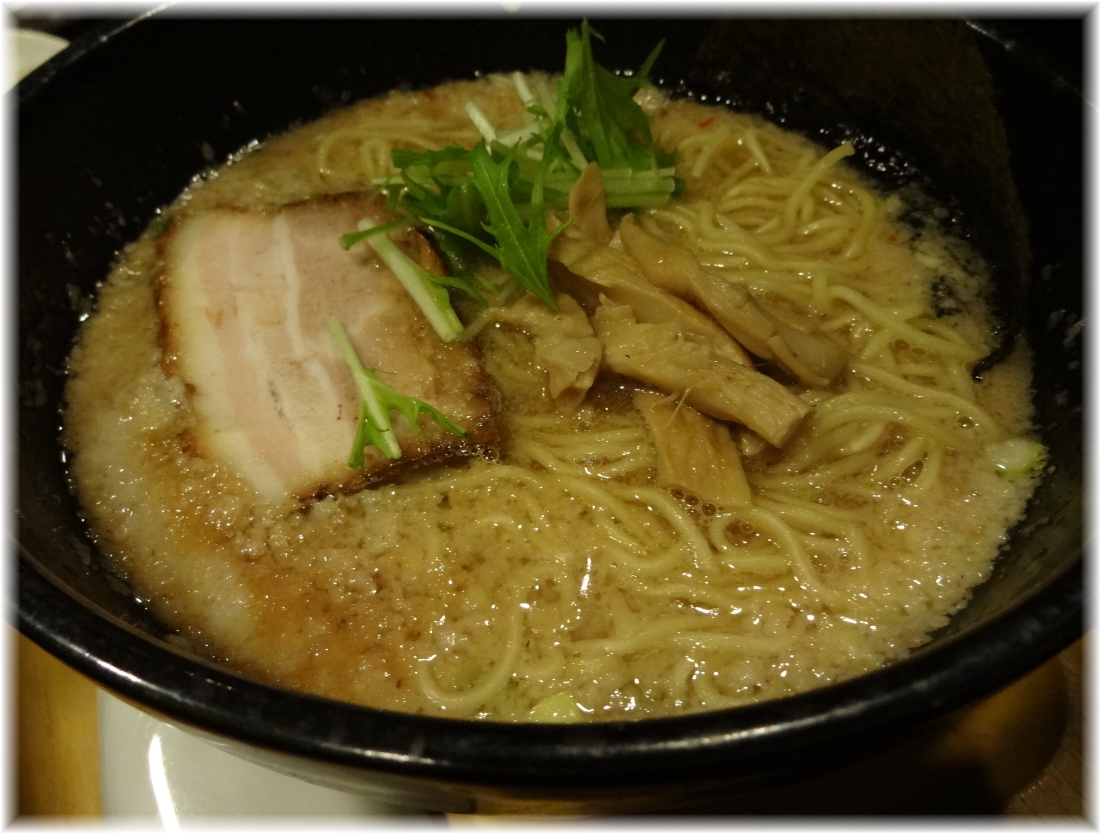 MoguYa 背脂醤油らーめん
