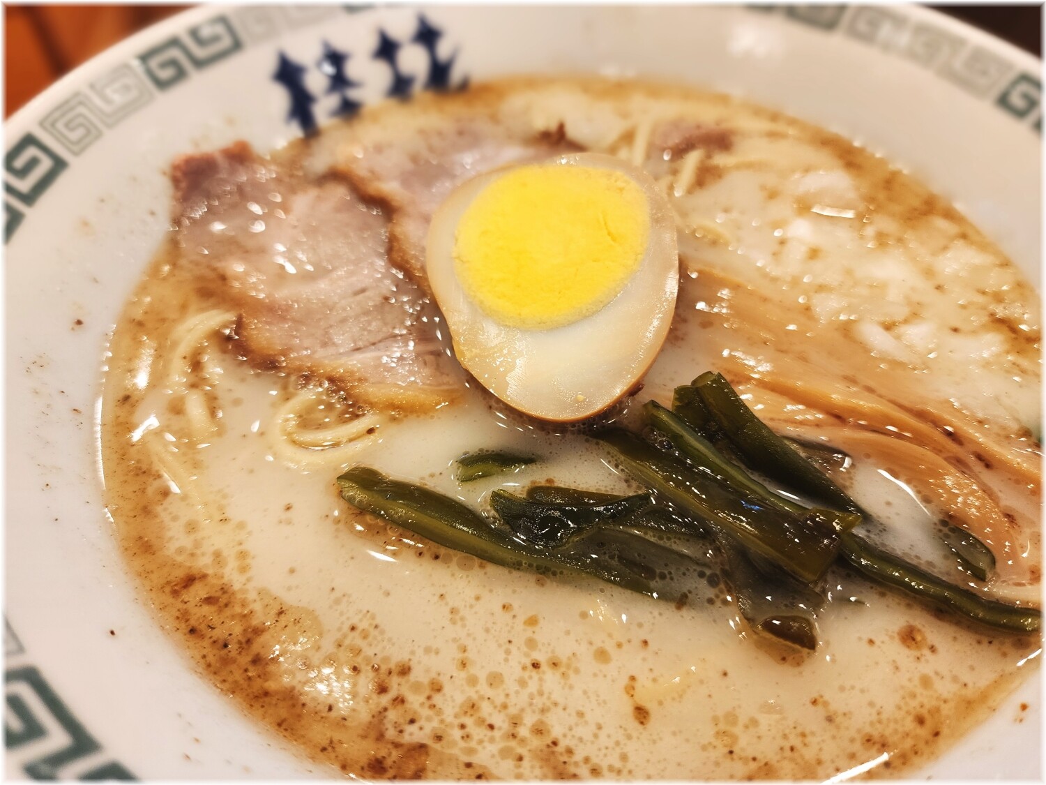 桂花ラーメン新橋虎ノ門店2 うまだし豚骨塩ラーメンの具2