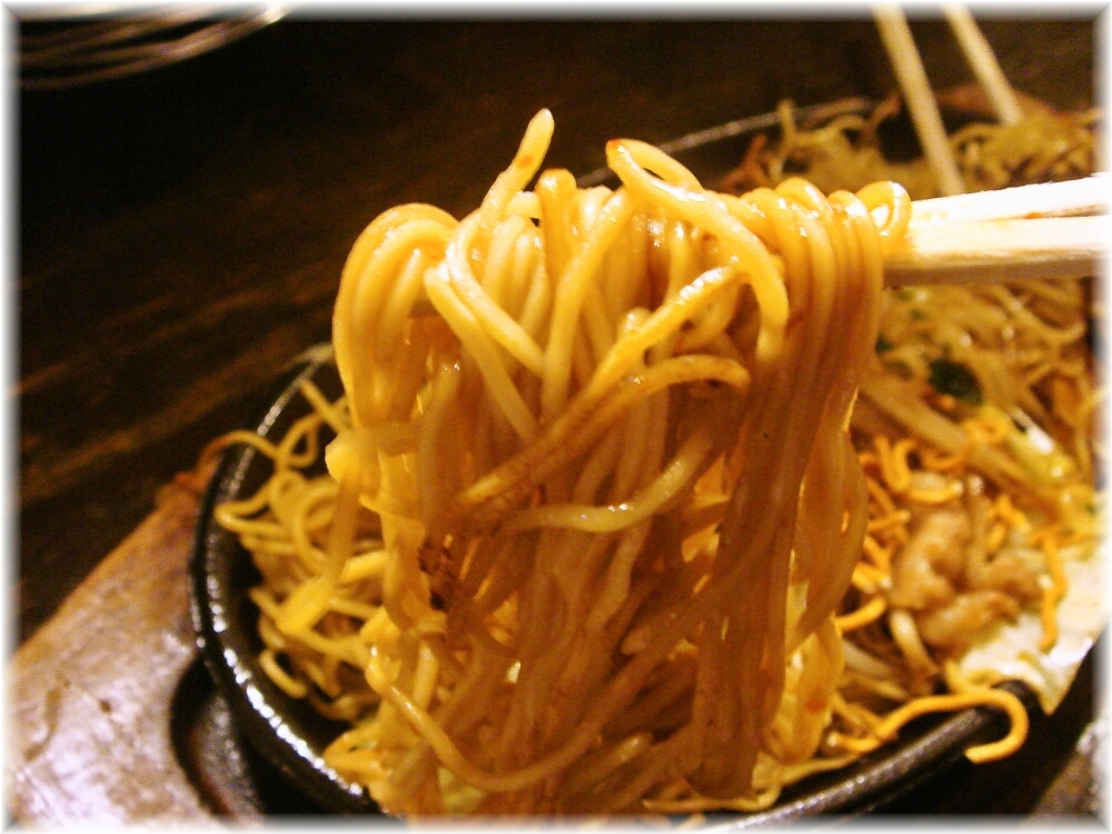 kenzocafe 焼ラーメンの麺