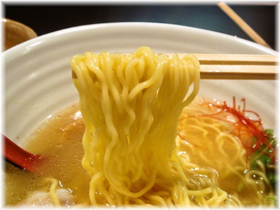 銀笹 塩らーめんの麺