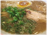 博多新風 濃厚豚骨さかな風味のスープ