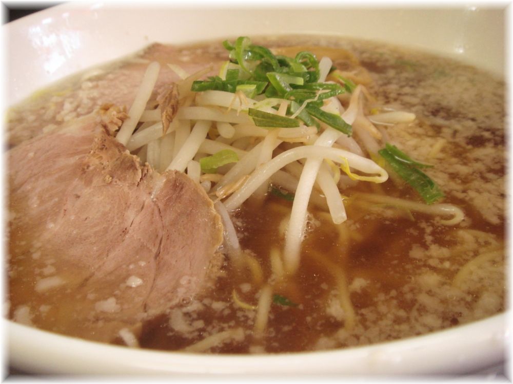 らーめん丸宮 醤油ラーメンのスープ