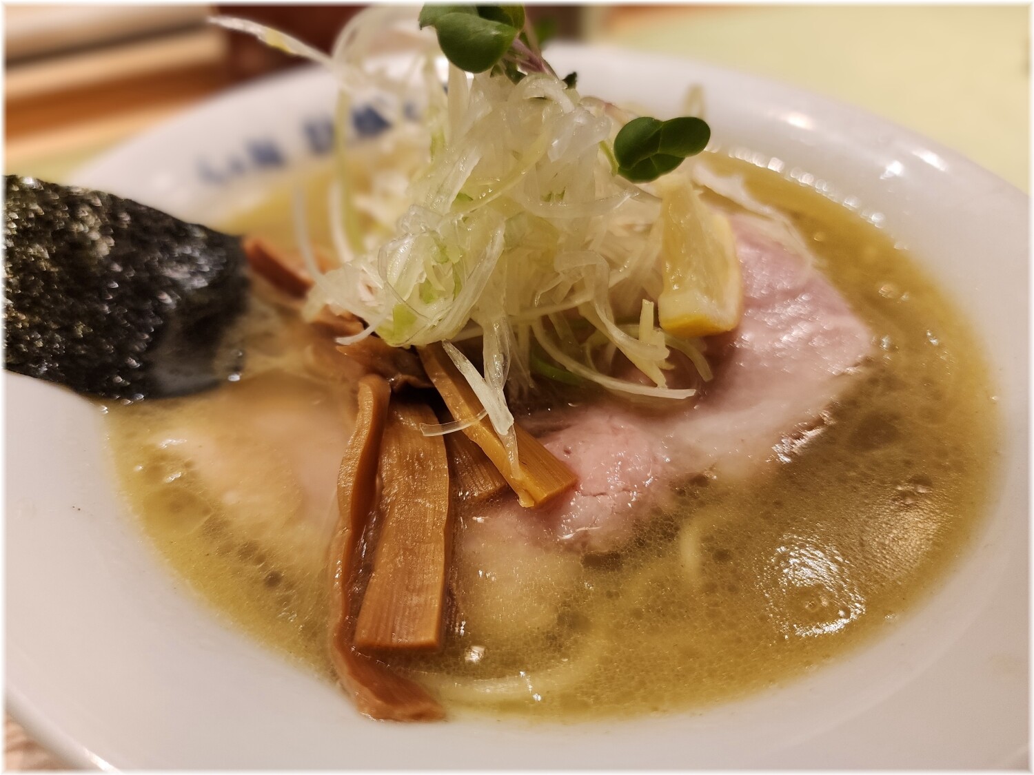 らぁ麺牡蠣と貝 濃厚牡蠣らぁ麺の具2