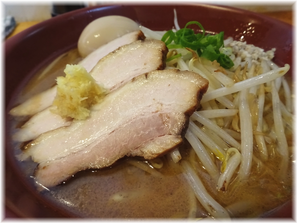 大公2 肉玉味噌らぁめんの具1