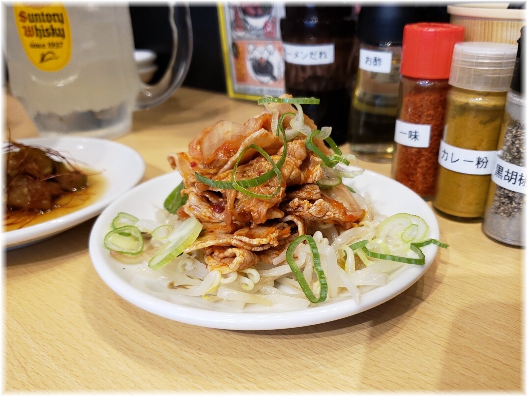 肉汁麺ススム新橋店 冷しゃぶキムチ