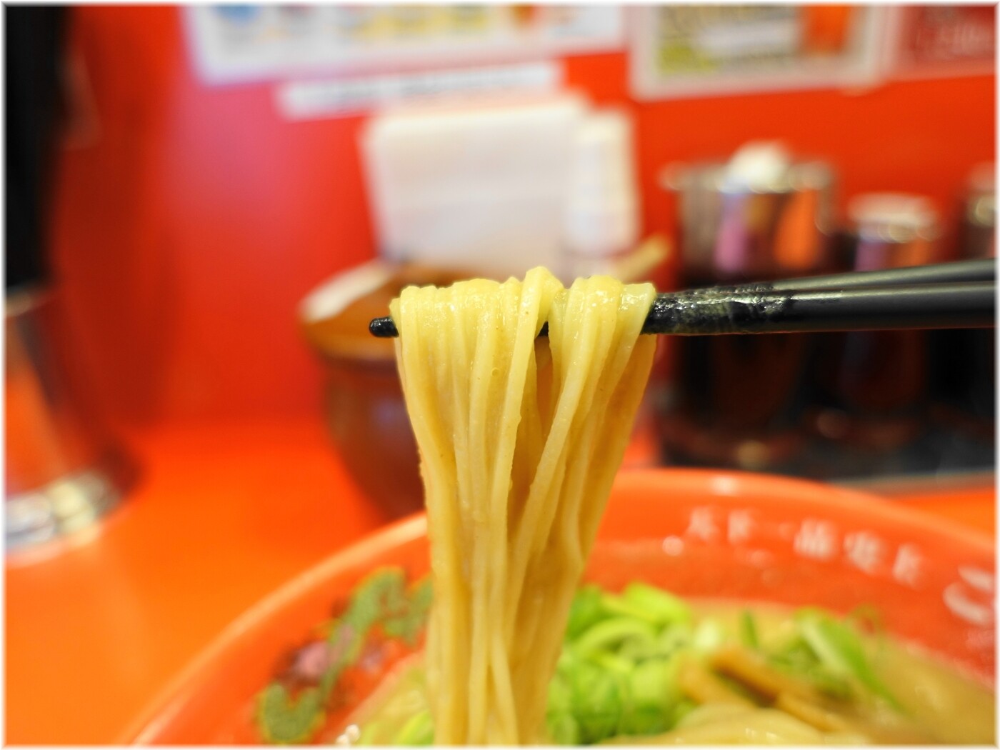 天下一品田町店18 こってりMAXの麺