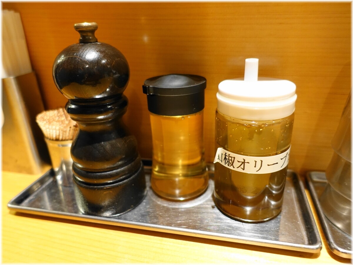 まほろ芭 卓上の調味料