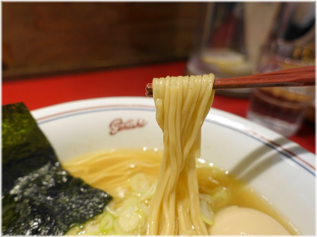 らーめんえにし 素(スッピン)の塩の麺