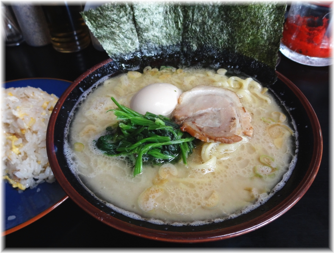 大津家 ラーメン並+味玉