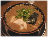 無鉄砲 大阪本店 とんこつラーメン