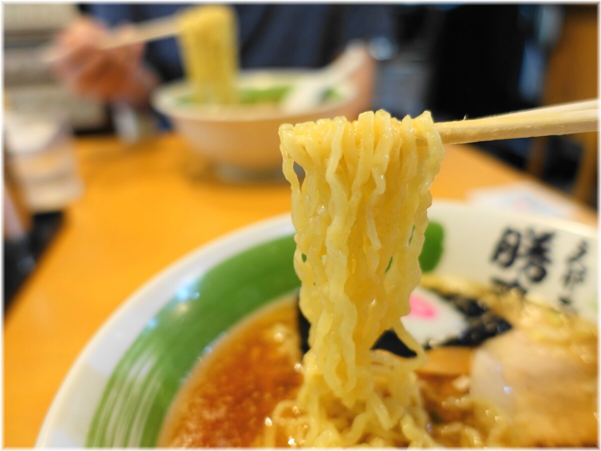 支那そば勝丸2 ミックスラーメンの麺