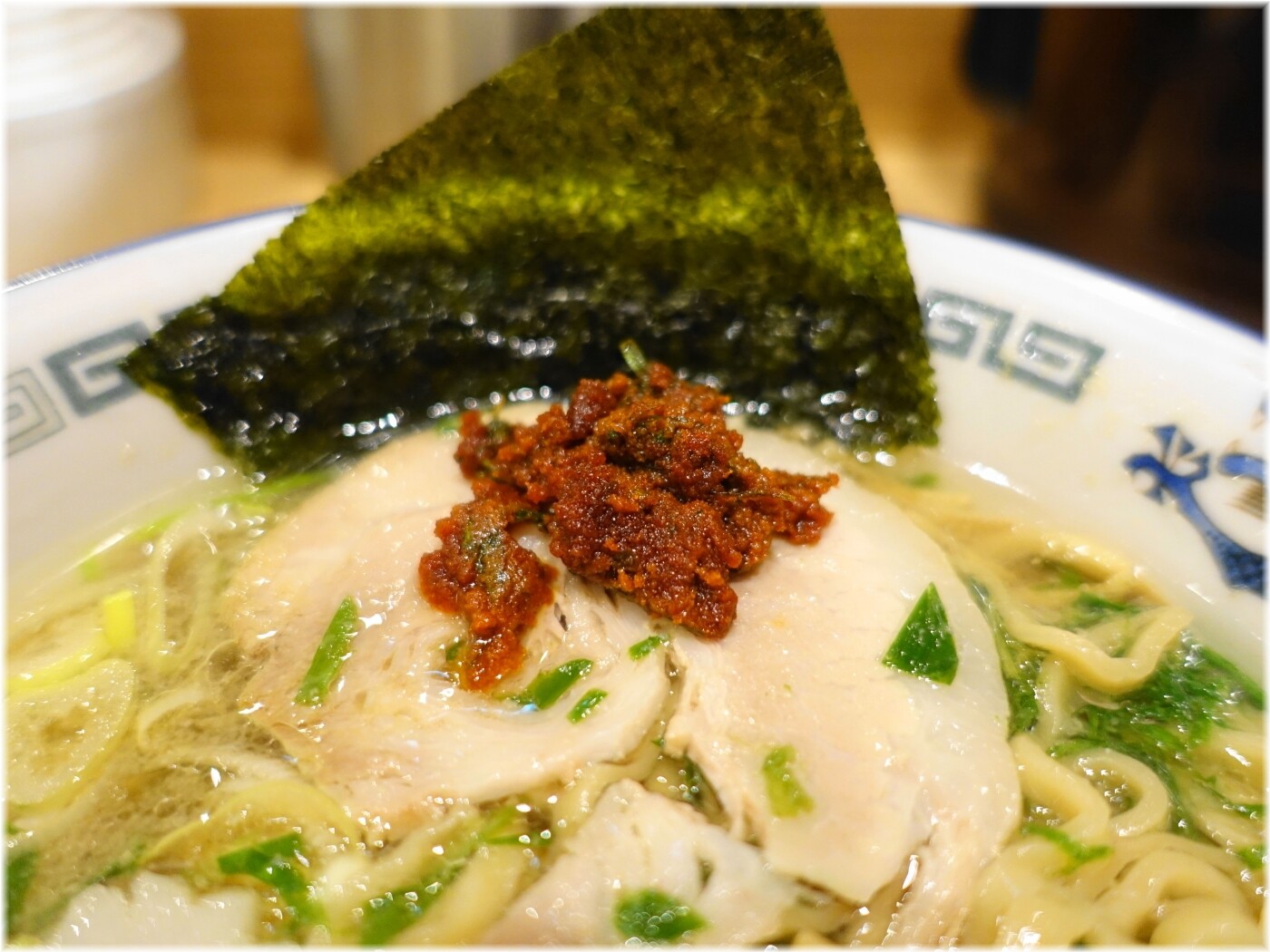 舎鈴田町店9 ニラそばに特製ニラ辛味